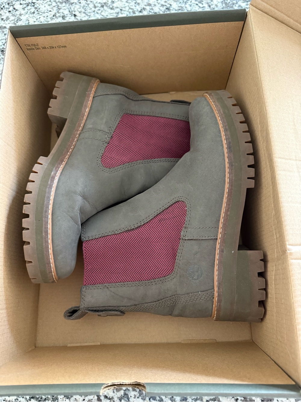Women’s Timberland Olive Green Chelsea Boots with Burgundy Elastic Panels